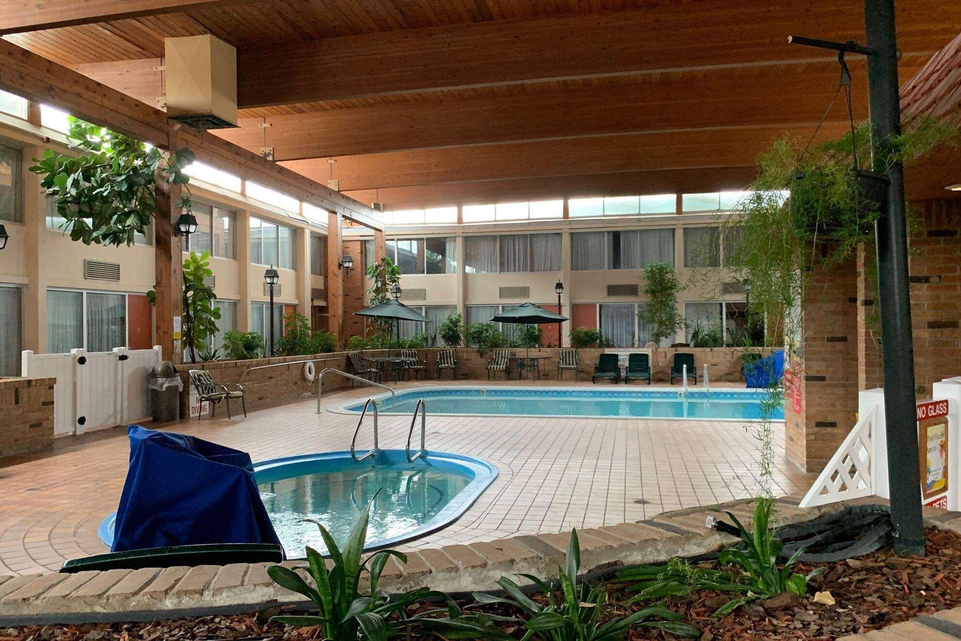 Travelodge By Wyndham גיילורד מראה חיצוני תמונה